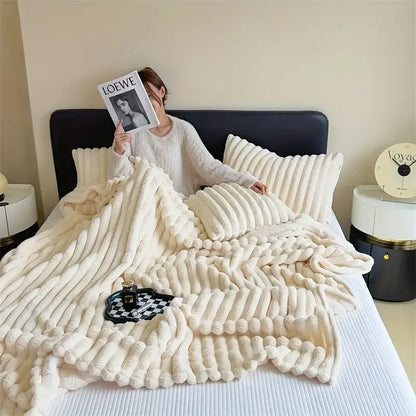 VelvetNest™ Luxe Warm Blanket